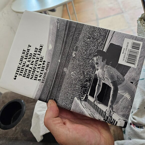 Elton john ME hardcover edition - Picture 2 of 2